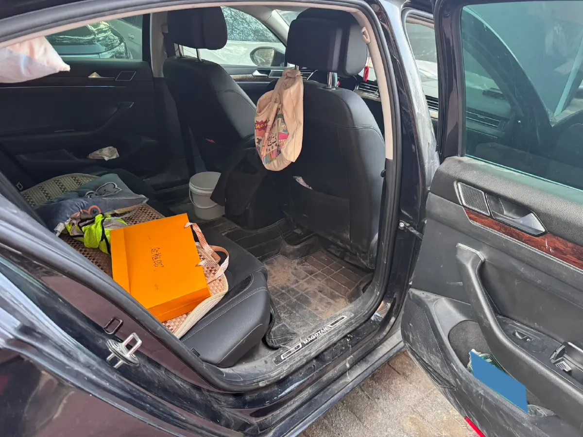 2018 Volkswagen Magotan 1.8T 180HP L4 7DCT,autocango,china used car exporter,china ev exporter,chinese used car exporter,chinese used ev exporter