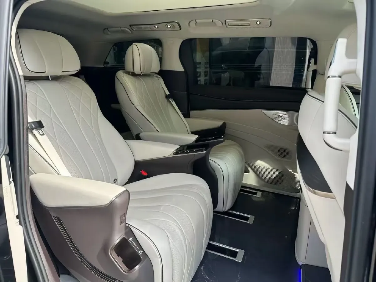 2024 Denza D9 1.5T 139HP L4 E-CVT PHEV 40KWH,autocango,china used car exporter,china ev exporter,chinese used car exporter,chinese used ev exporter