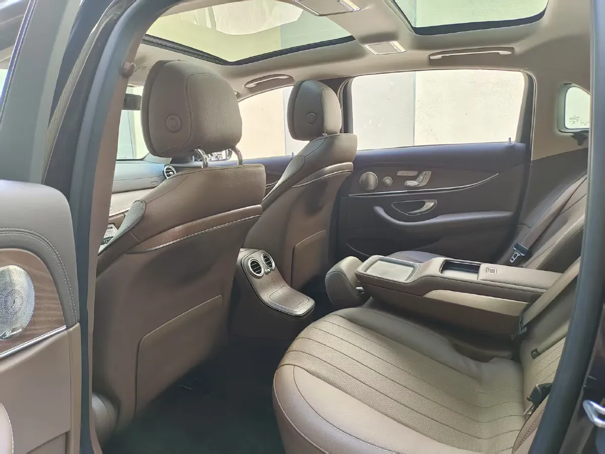 2022 Mercedes-Benz E Class 2.0T 258HP L4 9AT,autocango,china used car exporter,china ev exporter,chinese used car exporter,chinese used ev exporter