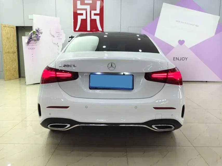 2025 Mercedes-Benz A Class 1.3T 163HP L4 7DCT,autocango,china used car exporter,china ev exporter,chinese used car exporter,chinese used ev exporter