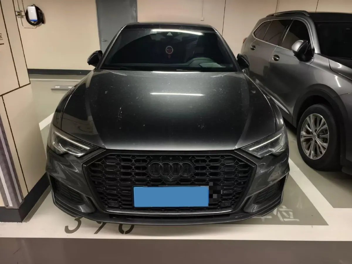 2020 Audi A6L 2.0T 224HP L4 7DCT,autocango,china used car exporter,china ev exporter,chinese used car exporter,chinese used ev exporter