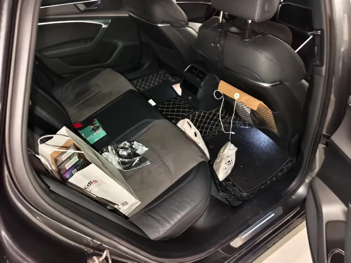 2020 Audi A6L 2.0T 224HP L4 7DCT,autocango,china used car exporter,china ev exporter,chinese used car exporter,chinese used ev exporter