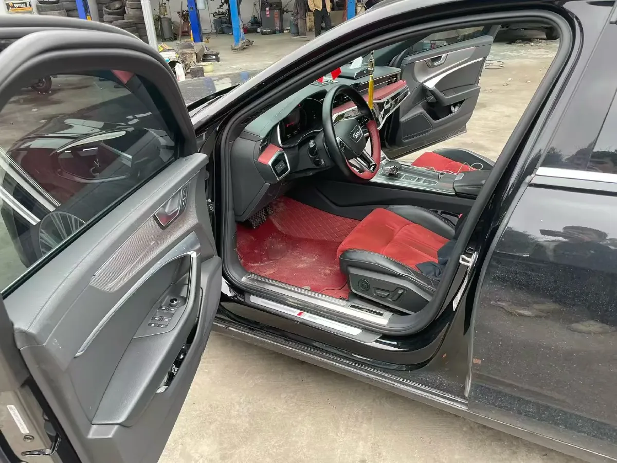 2022 Audi A6L 2.0T 224HP L4 7DCT,autocango,china used car exporter,china ev exporter,chinese used car exporter,chinese used ev exporter