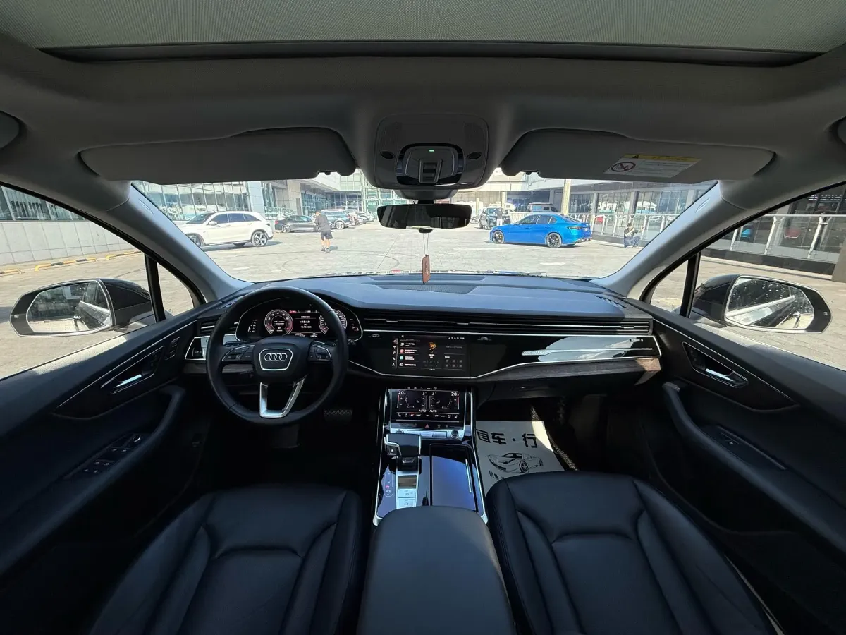 2021 Audi Q7 3.0T 340HP V6 8AT,autocango,china used car exporter,china ev exporter,chinese used car exporter,chinese used ev exporter