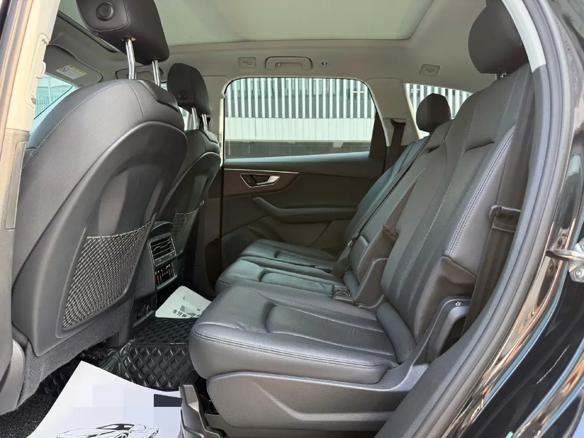 2021 Audi Q7 3.0T 340HP V6 8AT,autocango,china used car exporter,china ev exporter,chinese used car exporter,chinese used ev exporter