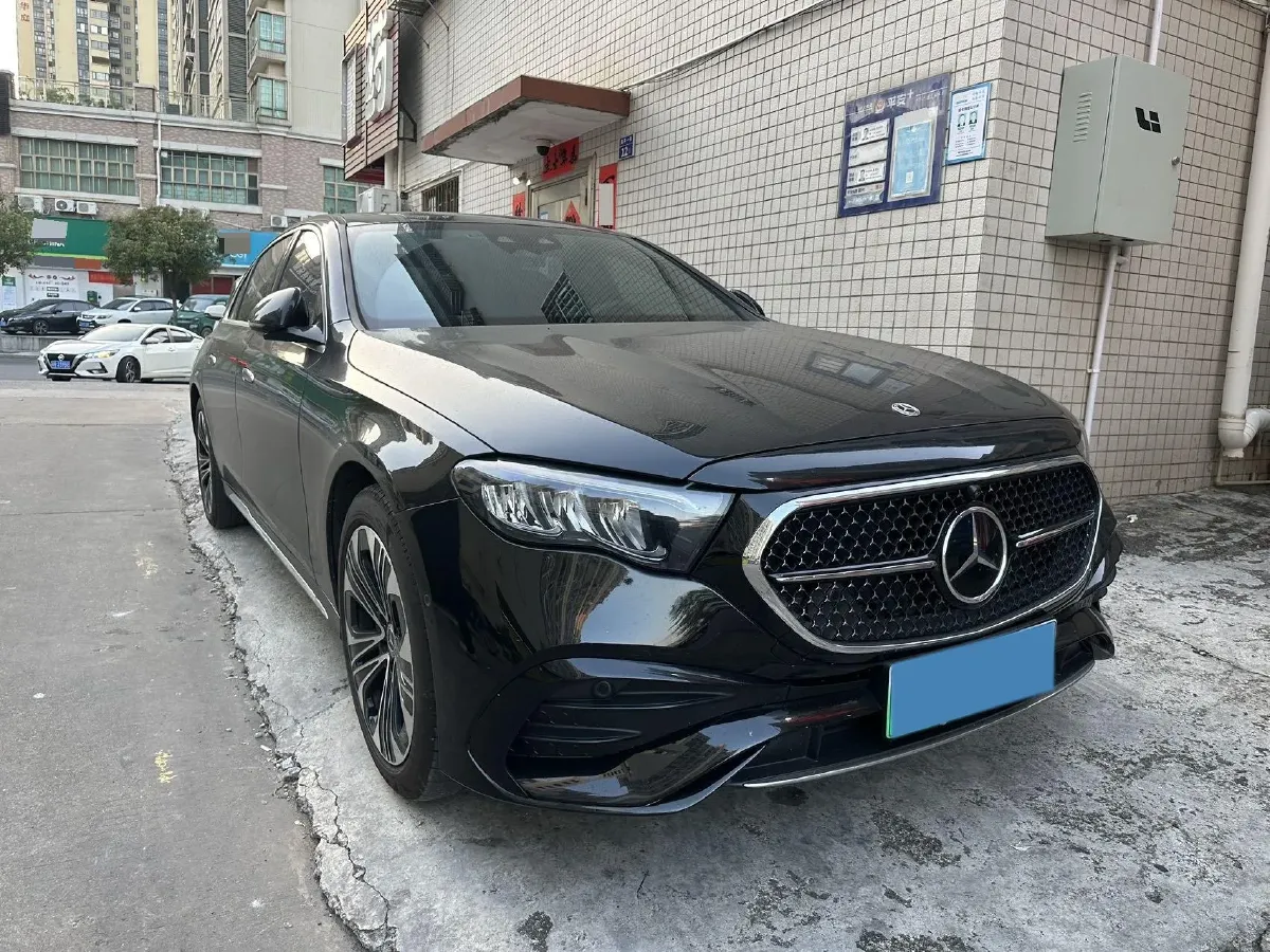 2024 Mercedes-Benz E Class 2.0T 204HP L4 9AT PHEV 25.4KWH,autocango,china used car exporter,china ev exporter,chinese used car exporter,chinese used ev exporter