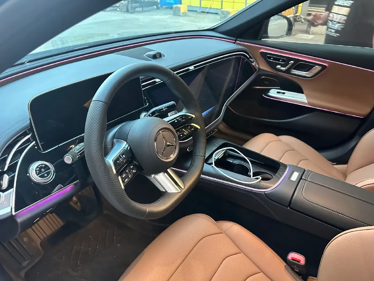 2024 Mercedes-Benz E Class 2.0T 204HP L4 9AT PHEV 25.4KWH,autocango,china used car exporter,china ev exporter,chinese used car exporter,chinese used ev exporter