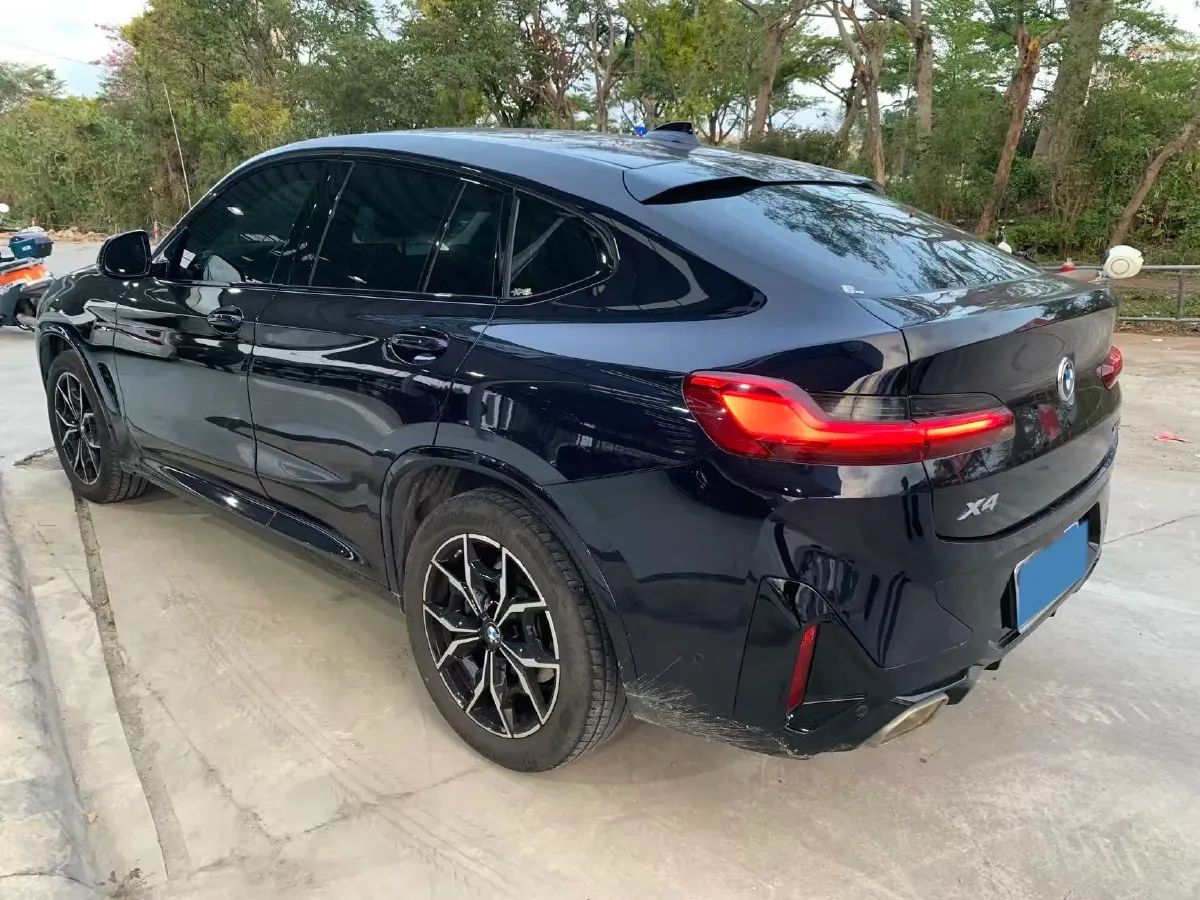 2022 BMW X4 2.0T 245HP L4 8AT,autocango,china used car exporter,china ev exporter,chinese used car exporter,chinese used ev exporter