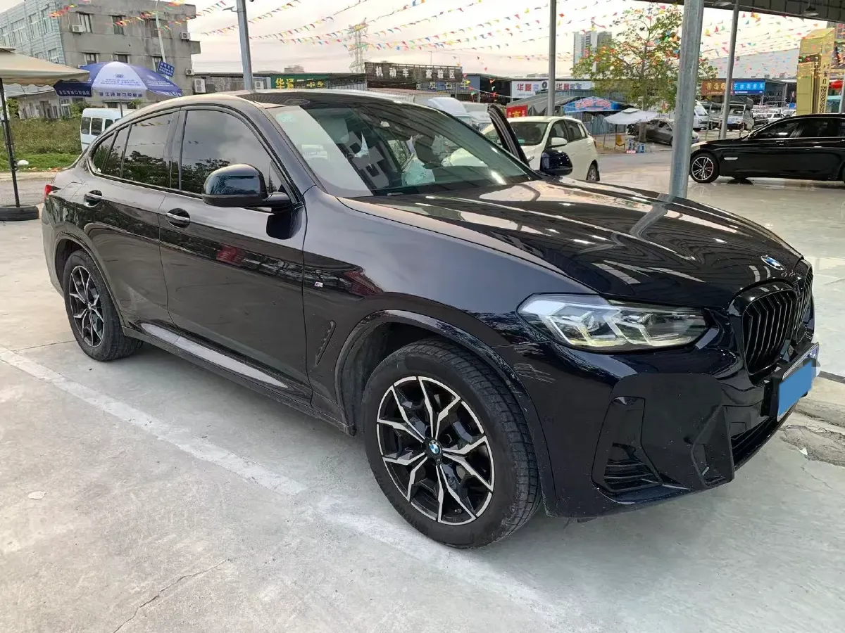 2022 BMW X4 2.0T 245HP L4 8AT,autocango,china used car exporter,china ev exporter,chinese used car exporter,chinese used ev exporter