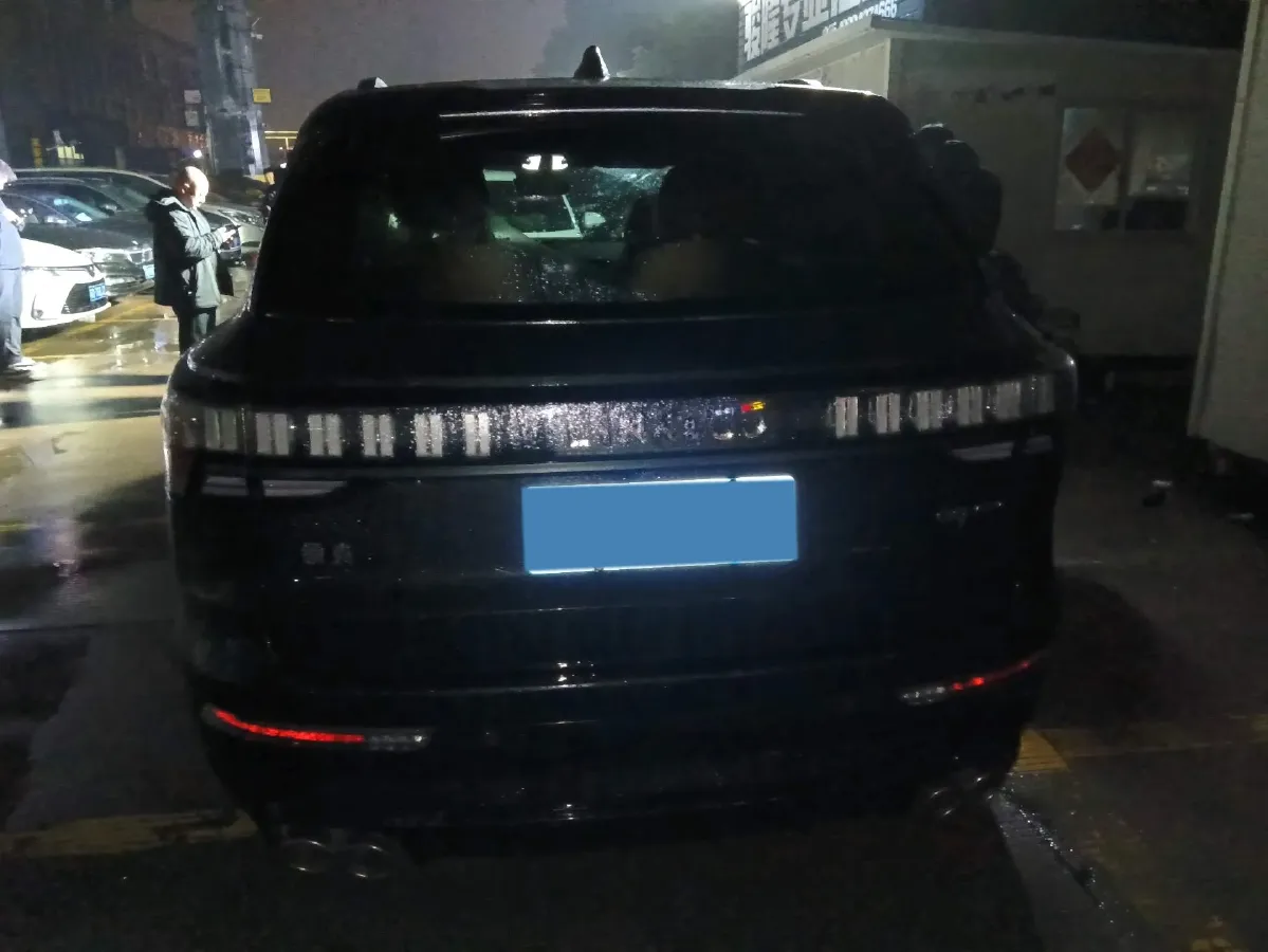 2021 Kia Carnival 2.0T 233HP L4 8AT,autocango,china used car exporter,china ev exporter,chinese used car exporter,chinese used ev exporter