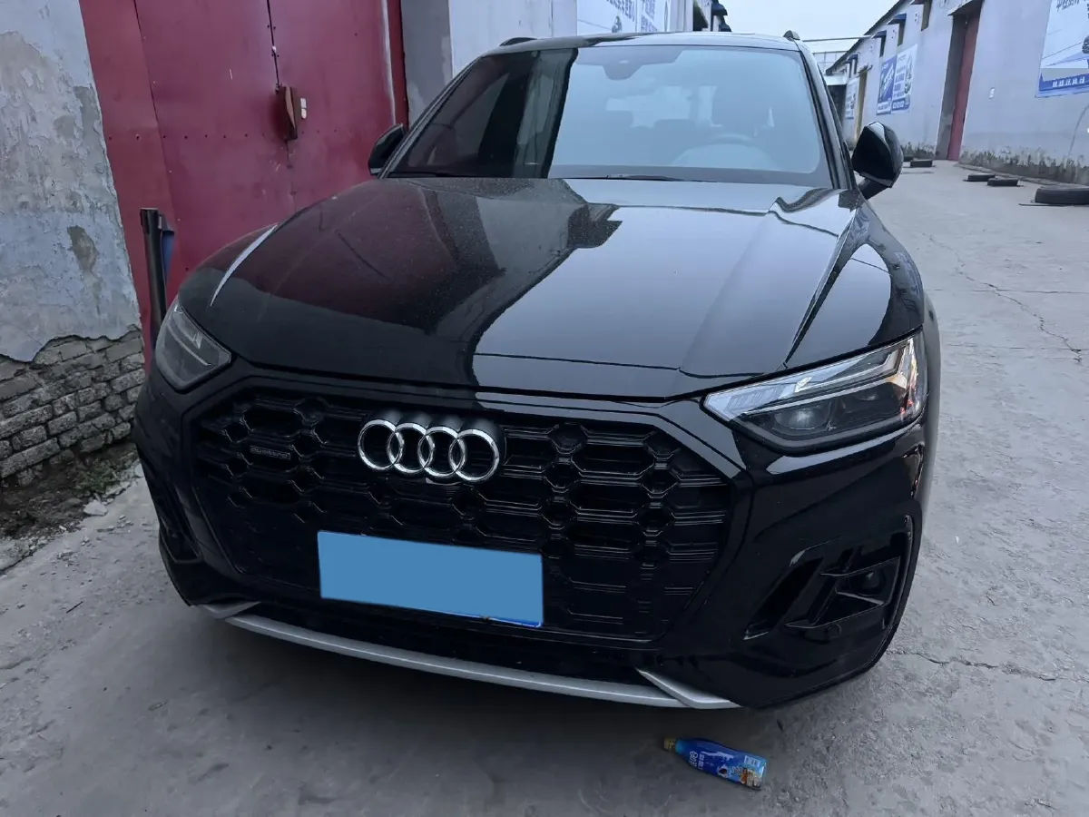 2025 Audi Q5L 2.0T 245HP L4 7DCT,autocango,china used car exporter,china ev exporter,chinese used car exporter,chinese used ev exporter