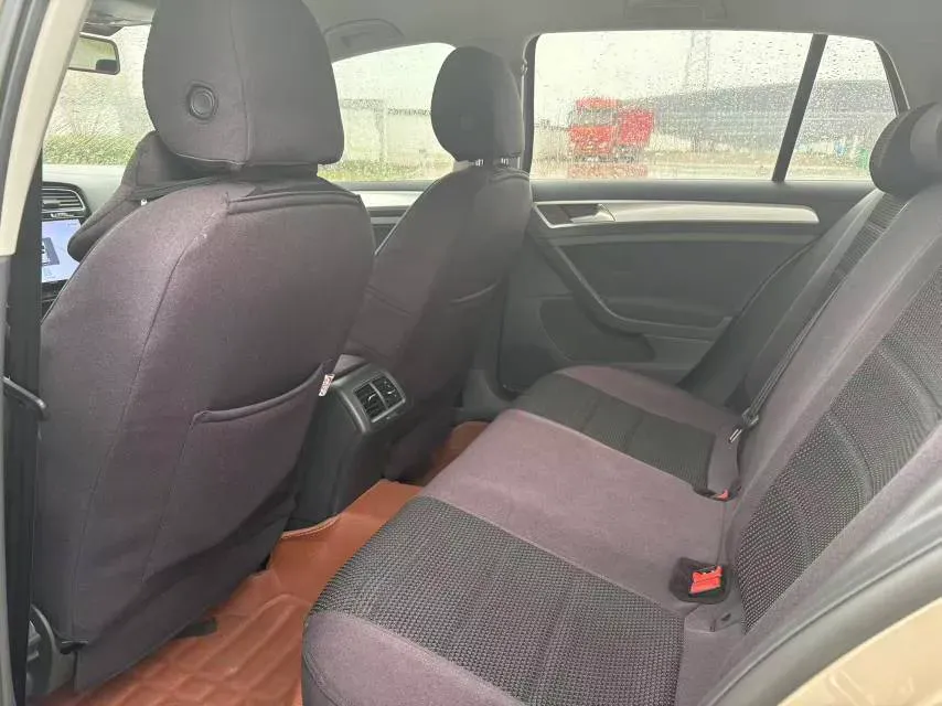 2018 Volkswagen Golf 1.6L 110HP L4 6AT,autocango,china used car exporter,china ev exporter,chinese used car exporter,chinese used ev exporter