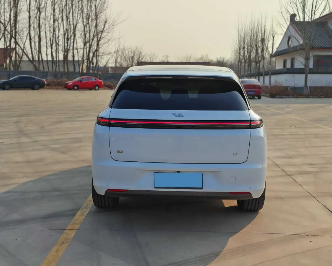 2023 Li L7 Range Extended 154HP REEV 40.9KWH,autocango,china used car exporter,china ev exporter,chinese used car exporter,chinese used ev exporter