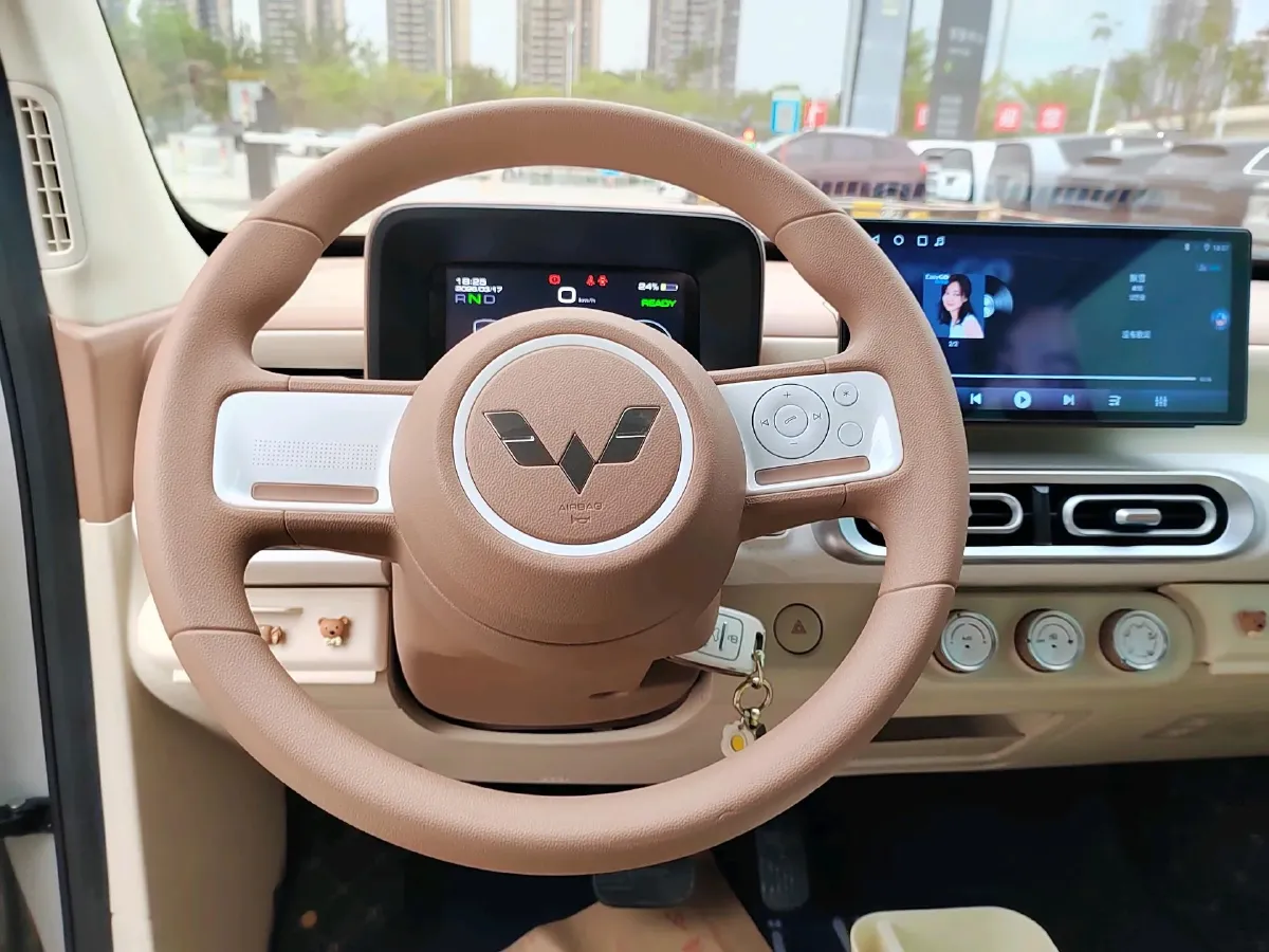 2024 WuLing HongGuang MINI EV BEV 17.3KWH,autocango,china used car exporter,china ev exporter,chinese used car exporter,chinese used ev exporter