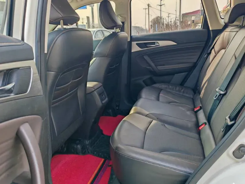 2018 ChangAn CS35 Plus 1.6L 128HP L4 5MT,autocango,china used car exporter,china ev exporter,chinese used car exporter,chinese used ev exporter