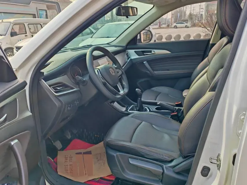 2018 ChangAn CS35 Plus 1.6L 128HP L4 5MT,autocango,china used car exporter,china ev exporter,chinese used car exporter,chinese used ev exporter