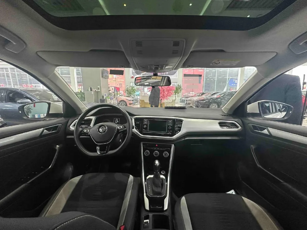 2020 Volkswagen T-Roc 1.4T 150HP L4 7DCT,autocango,china used car exporter,china ev exporter,chinese used car exporter,chinese used ev exporter