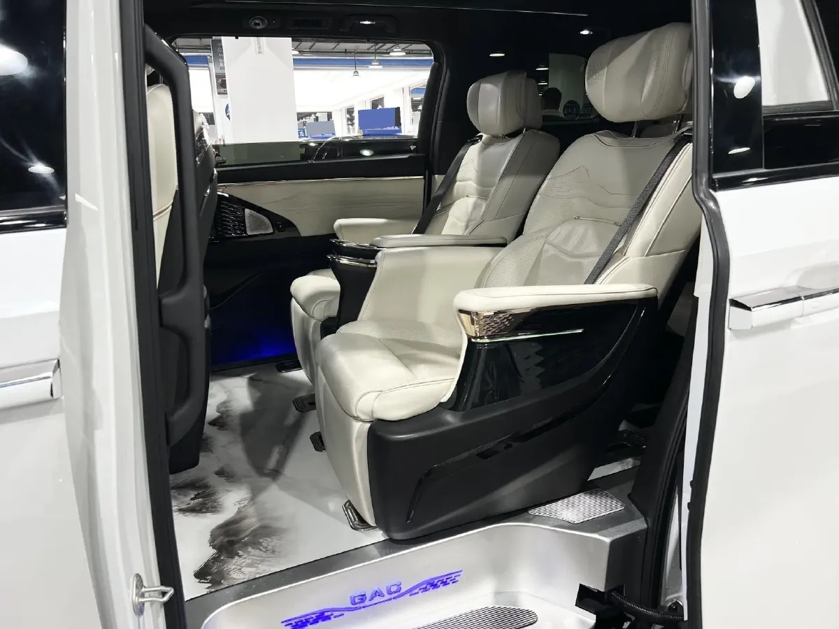 2023 GAC Trumpchi M8 2.0T 252HP L4 8AT,autocango,china used car exporter,china ev exporter,chinese used car exporter,chinese used ev exporter