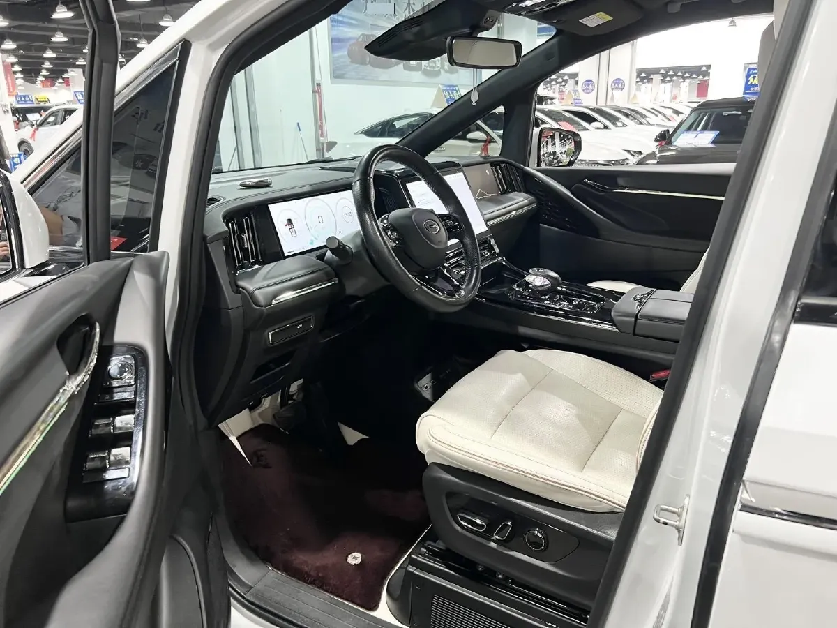 2023 GAC Trumpchi M8 2.0T 252HP L4 8AT,autocango,china used car exporter,china ev exporter,chinese used car exporter,chinese used ev exporter