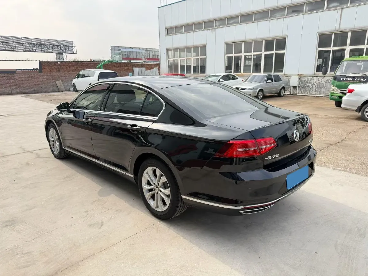 2018 Volkswagen Magotan 1.8T 180HP L4 7DCT,autocango,china used car exporter,china ev exporter,chinese used car exporter,chinese used ev exporter
