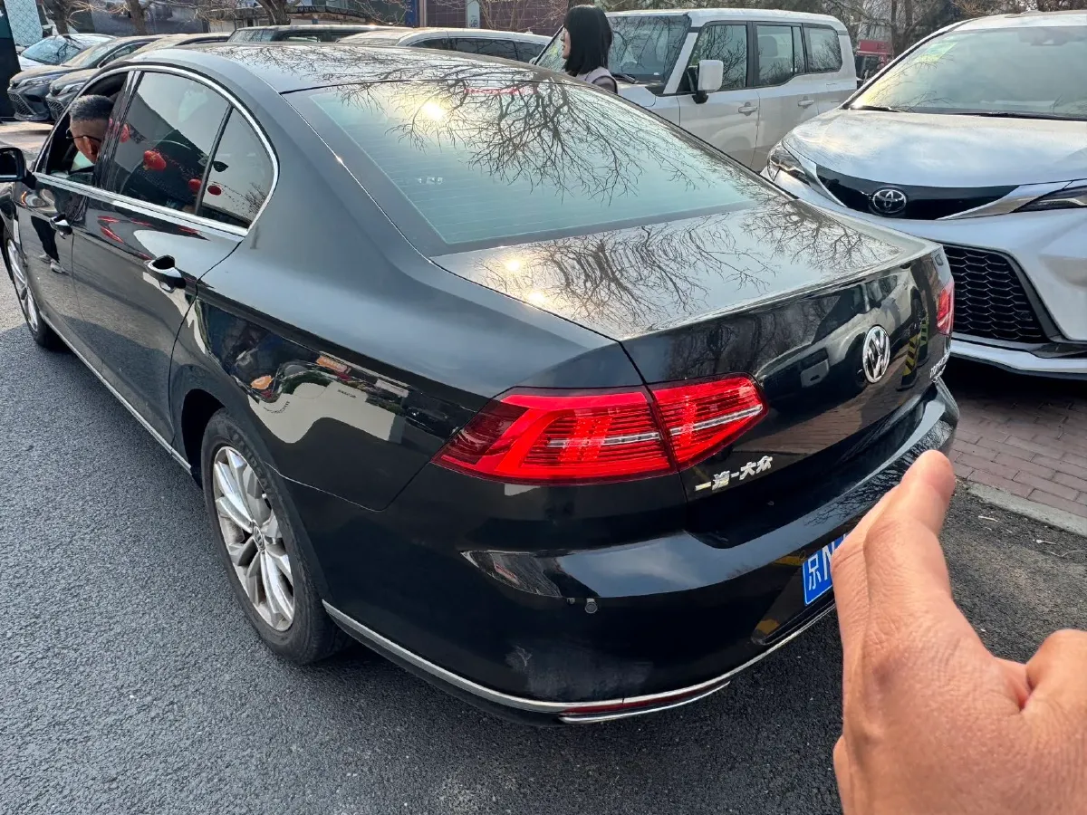 2018 Volkswagen Magotan 1.8T 180HP L4 7DCT,autocango,china used car exporter,china ev exporter,chinese used car exporter,chinese used ev exporter