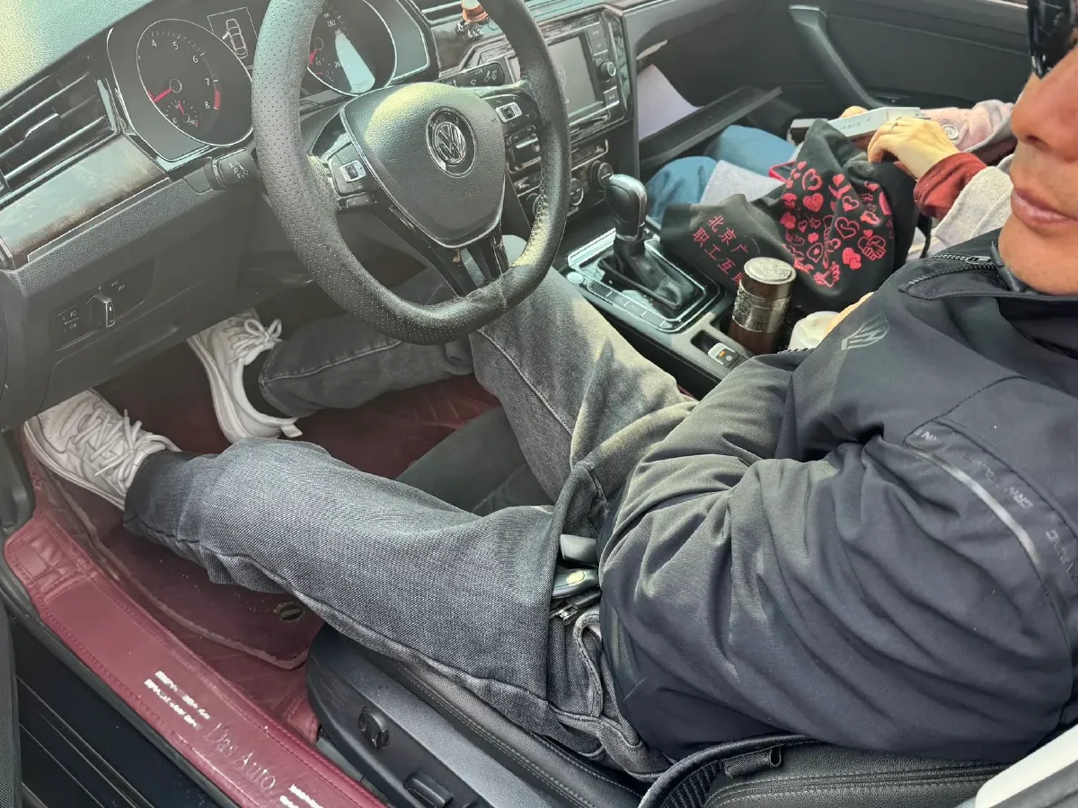 2018 Volkswagen Magotan 1.8T 180HP L4 7DCT,autocango,china used car exporter,china ev exporter,chinese used car exporter,chinese used ev exporter