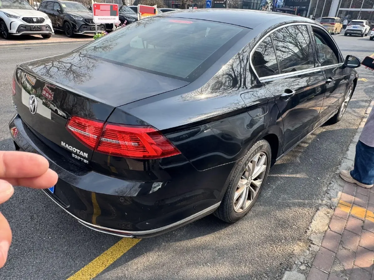 2018 Volkswagen Magotan 1.8T 180HP L4 7DCT,autocango,china used car exporter,china ev exporter,chinese used car exporter,chinese used ev exporter