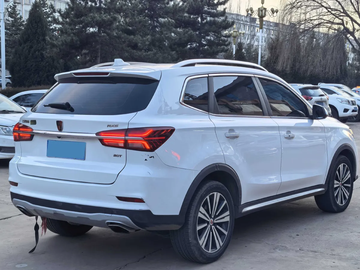 2019 Roewe i6 1.5T 169HP L4 7DCT,autocango,china used car exporter,china ev exporter,chinese used car exporter,chinese used ev exporter