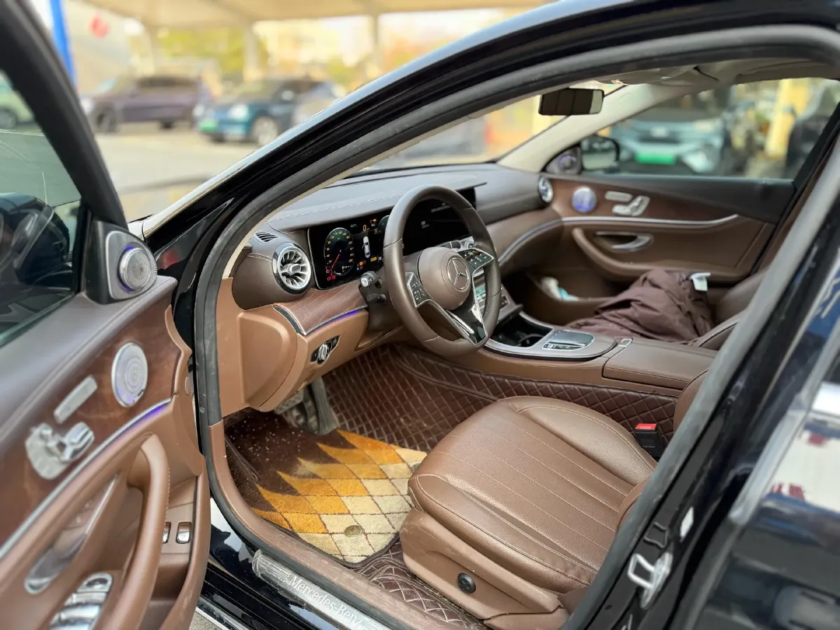 2023 Mercedes-Benz E Class 2.0T 211HP L4 9AT PHEV 25.4KWH,autocango,china used car exporter,china ev exporter,chinese used car exporter,chinese used ev exporter