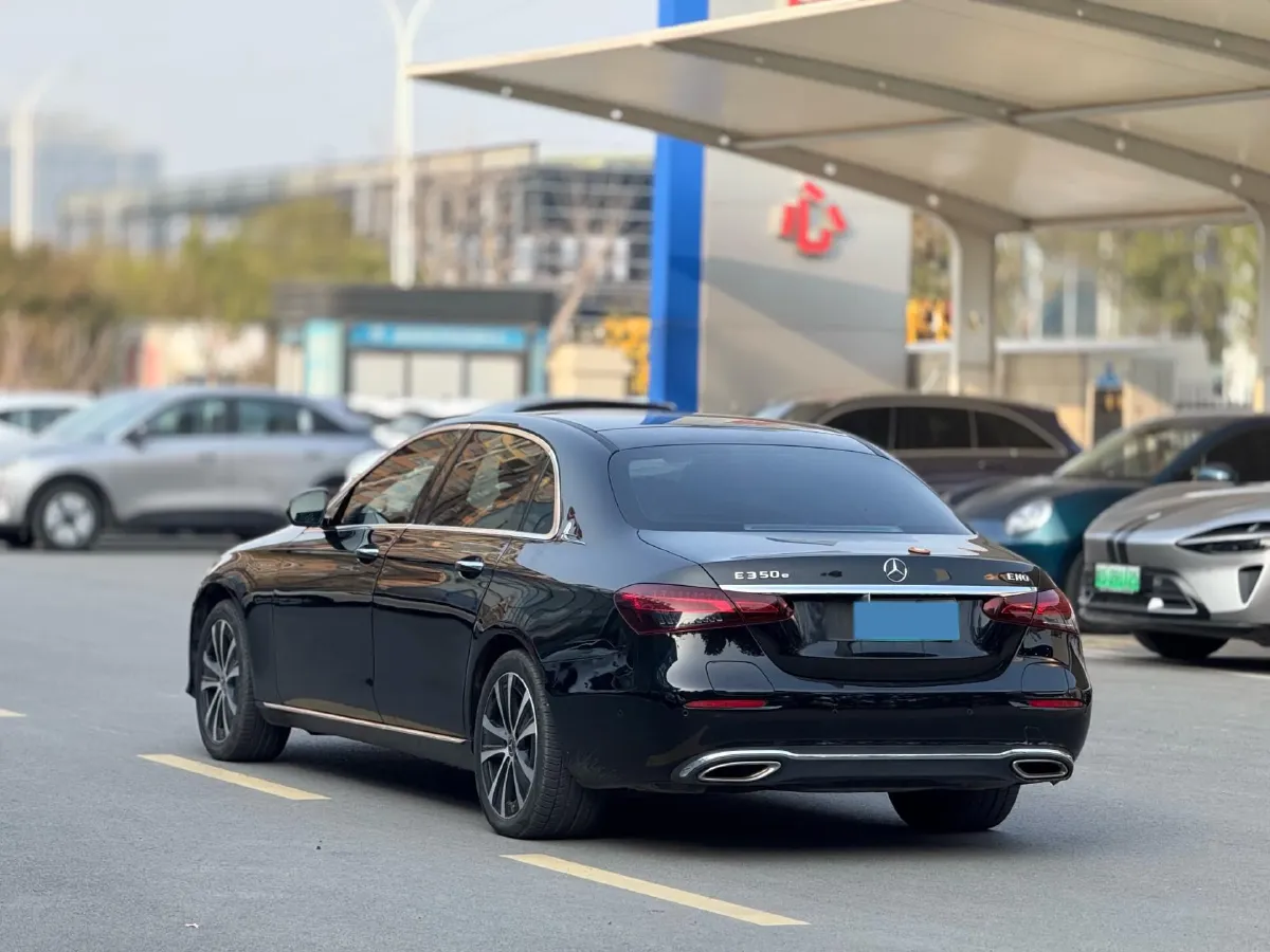 2023 Mercedes-Benz E Class 2.0T 211HP L4 9AT PHEV 25.4KWH,autocango,china used car exporter,china ev exporter,chinese used car exporter,chinese used ev exporter