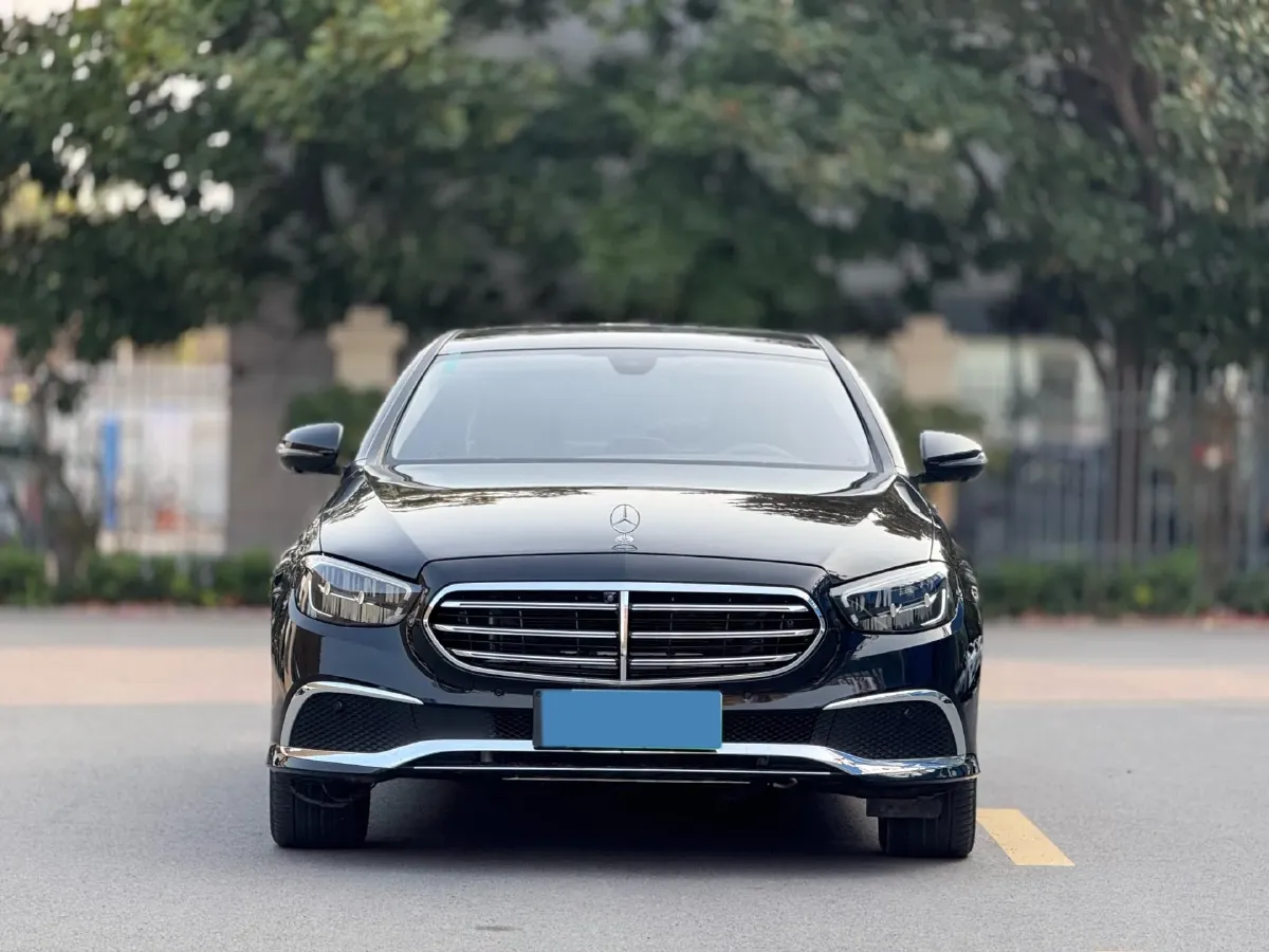 2023 Mercedes-Benz E Class 2.0T 211HP L4 9AT PHEV 25.4KWH,autocango,china used car exporter,china ev exporter,chinese used car exporter,chinese used ev exporter