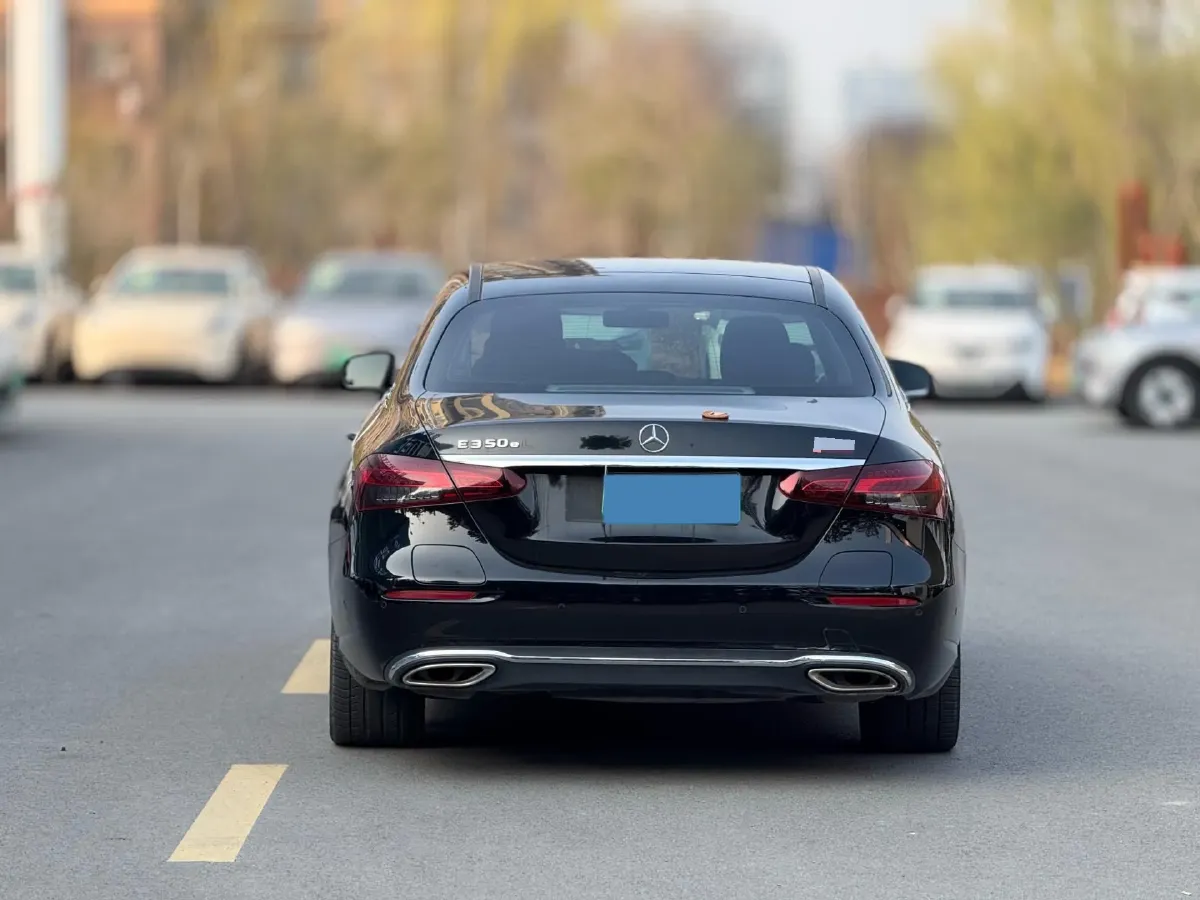 2023 Mercedes-Benz E Class 2.0T 211HP L4 9AT PHEV 25.4KWH,autocango,china used car exporter,china ev exporter,chinese used car exporter,chinese used ev exporter