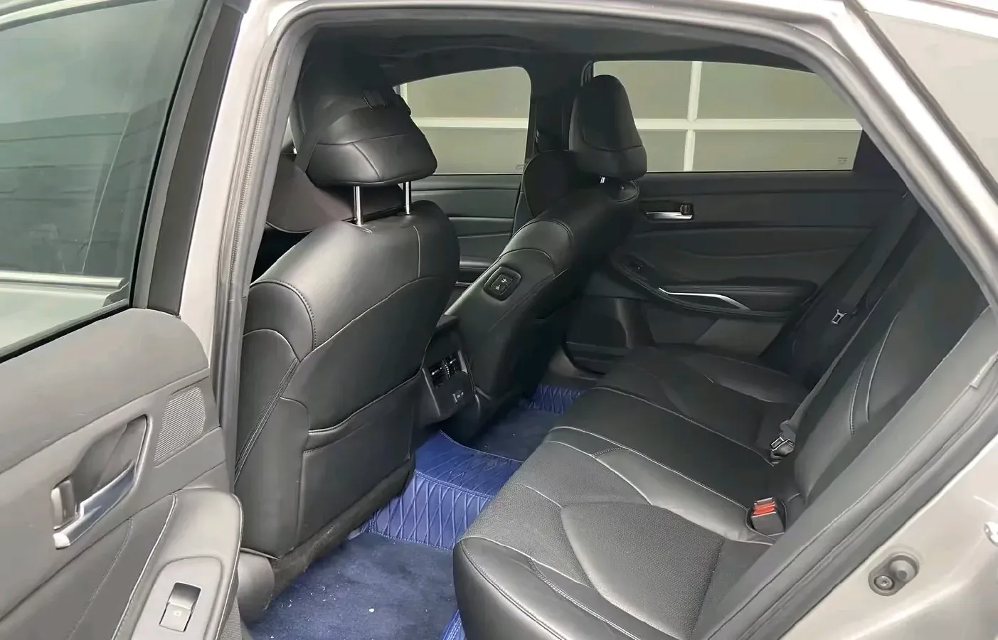 2022 Toyota Avalon 2.0L 178HP L4 CVT,autocango,china used car exporter,china ev exporter,chinese used car exporter,chinese used ev exporter