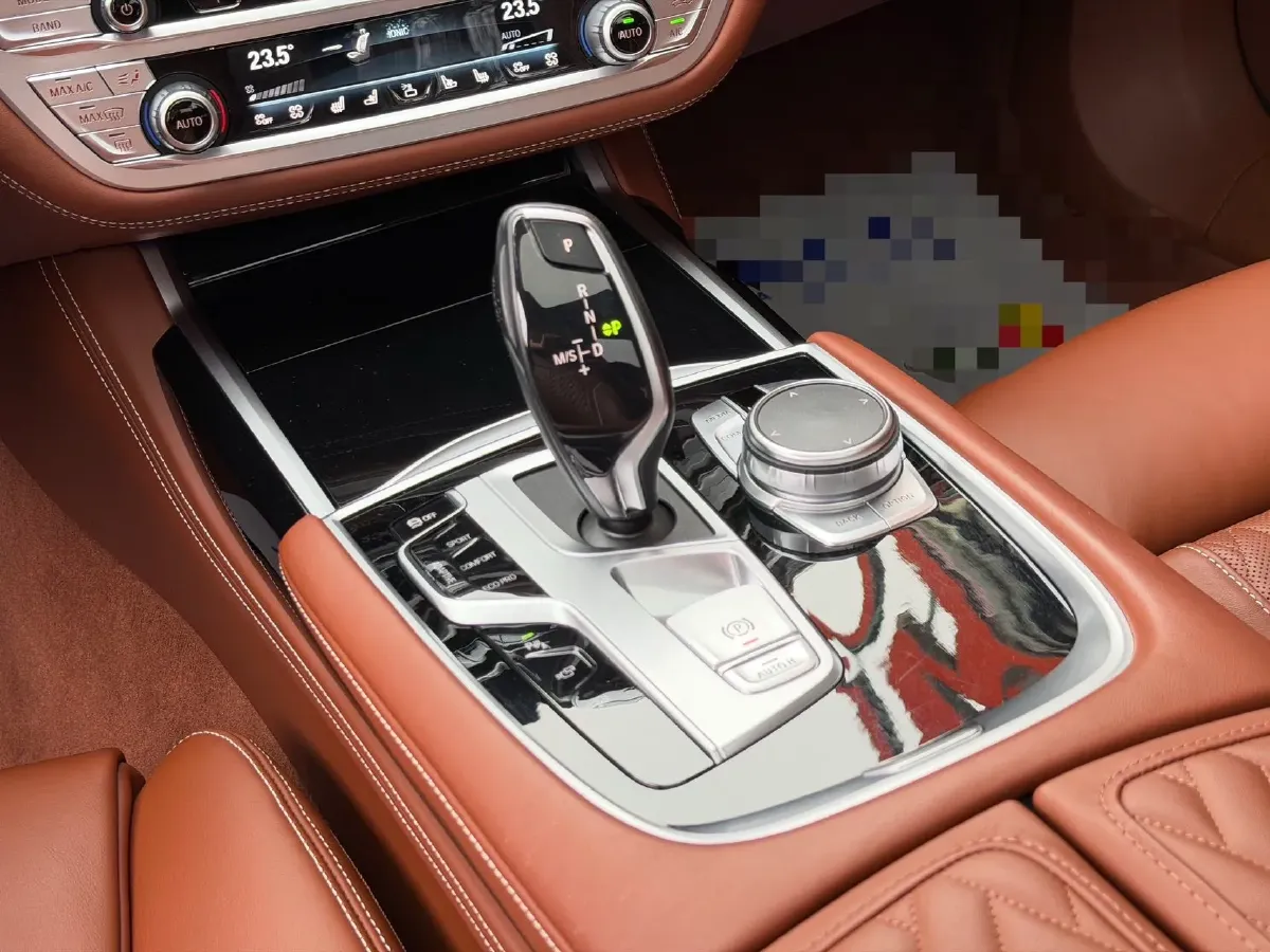 2021 BMW 7 Series 3.0T 340HP L6 8AT,autocango,china used car exporter,china ev exporter,chinese used car exporter,chinese used ev exporter