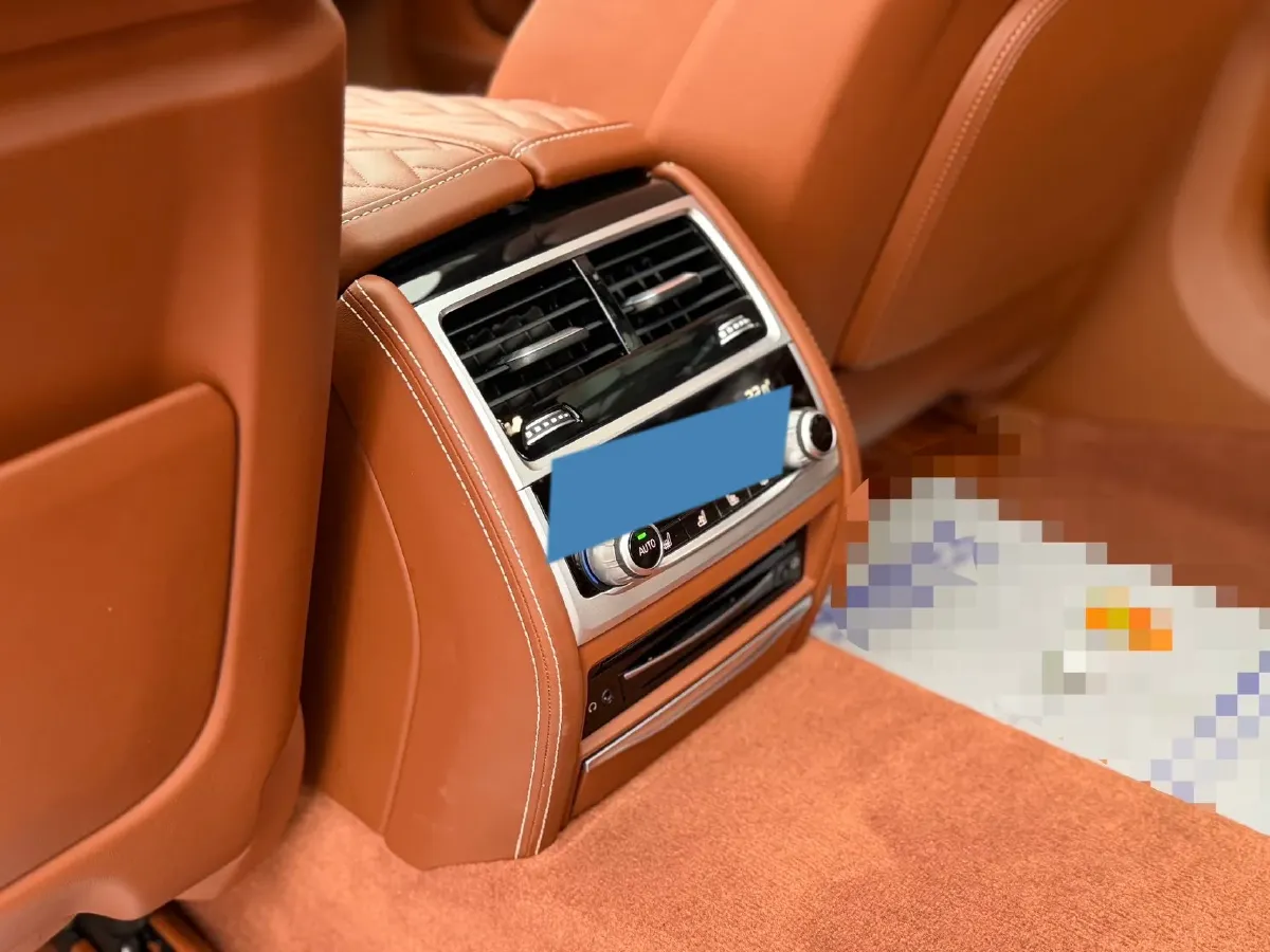 2021 BMW 7 Series 3.0T 340HP L6 8AT,autocango,china used car exporter,china ev exporter,chinese used car exporter,chinese used ev exporter