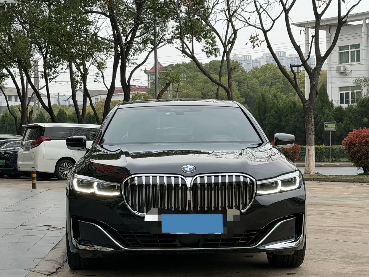 2021 BMW 7 Series 3.0T 340HP L6 8AT,autocango,china used car exporter,china ev exporter,chinese used car exporter,chinese used ev exporter