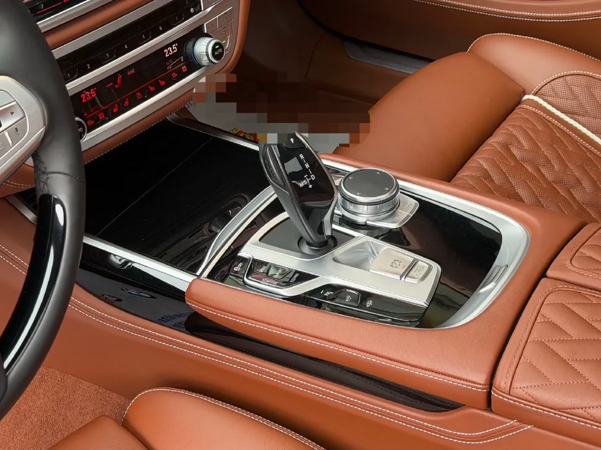 2021 BMW 7 Series 3.0T 340HP L6 8AT,autocango,china used car exporter,china ev exporter,chinese used car exporter,chinese used ev exporter