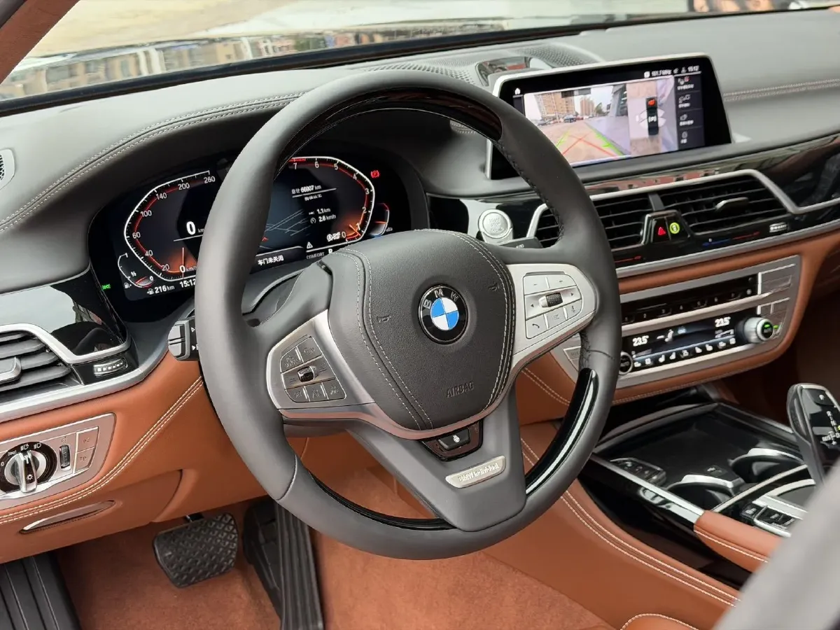 2021 BMW 7 Series 3.0T 340HP L6 8AT,autocango,china used car exporter,china ev exporter,chinese used car exporter,chinese used ev exporter
