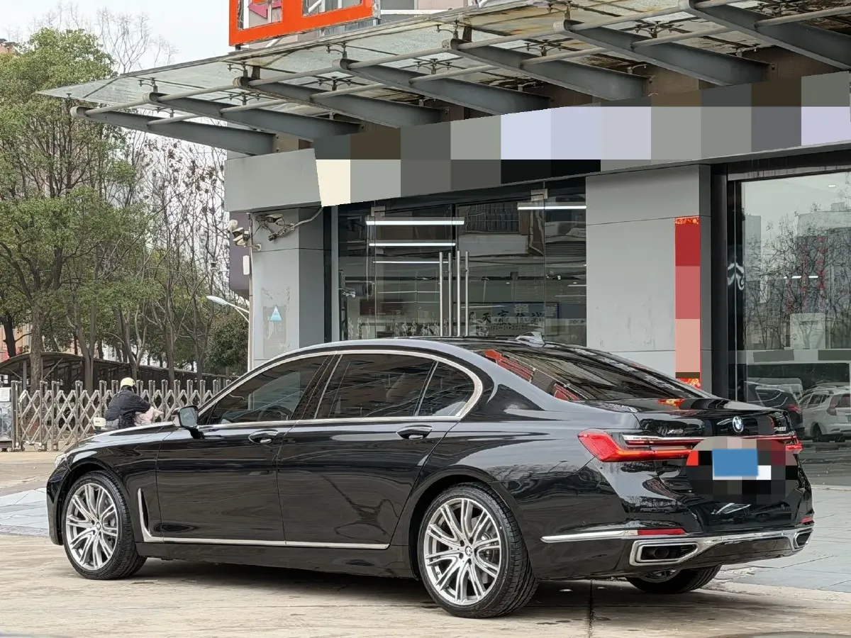2021 BMW 7 Series 3.0T 340HP L6 8AT,autocango,china used car exporter,china ev exporter,chinese used car exporter,chinese used ev exporter