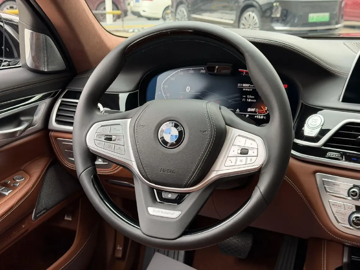 2021 BMW 7 Series 3.0T 340HP L6 8AT,autocango,china used car exporter,china ev exporter,chinese used car exporter,chinese used ev exporter