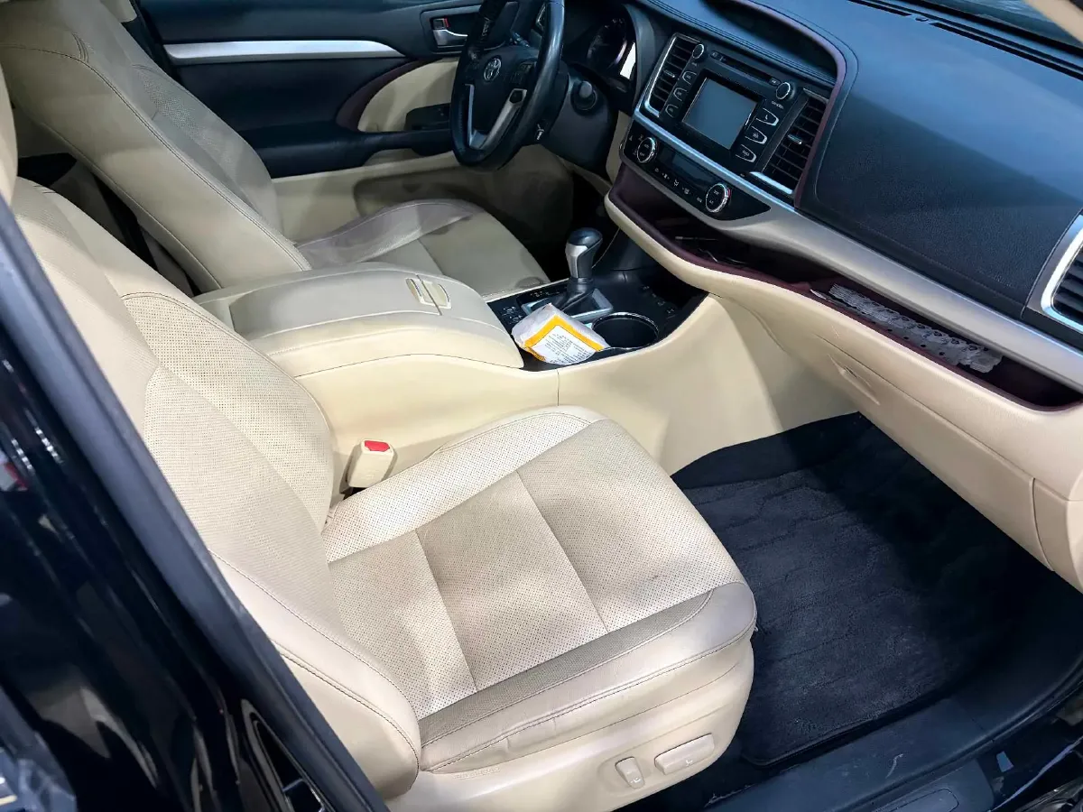 2017 Toyota Highlander 2.0T 220HP L4 6AT,autocango,china used car exporter,china ev exporter,chinese used car exporter,chinese used ev exporter