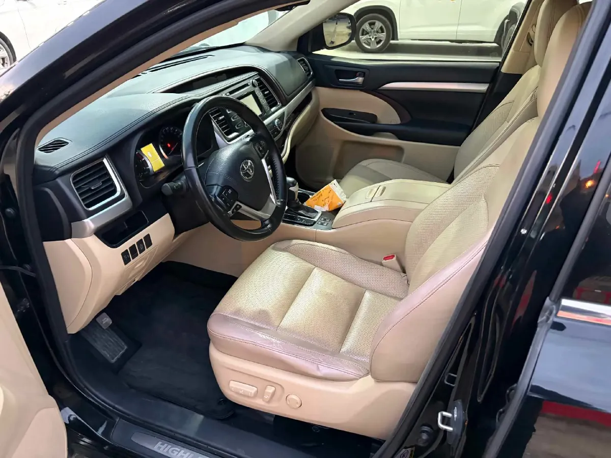 2017 Toyota Highlander 2.0T 220HP L4 6AT,autocango,china used car exporter,china ev exporter,chinese used car exporter,chinese used ev exporter