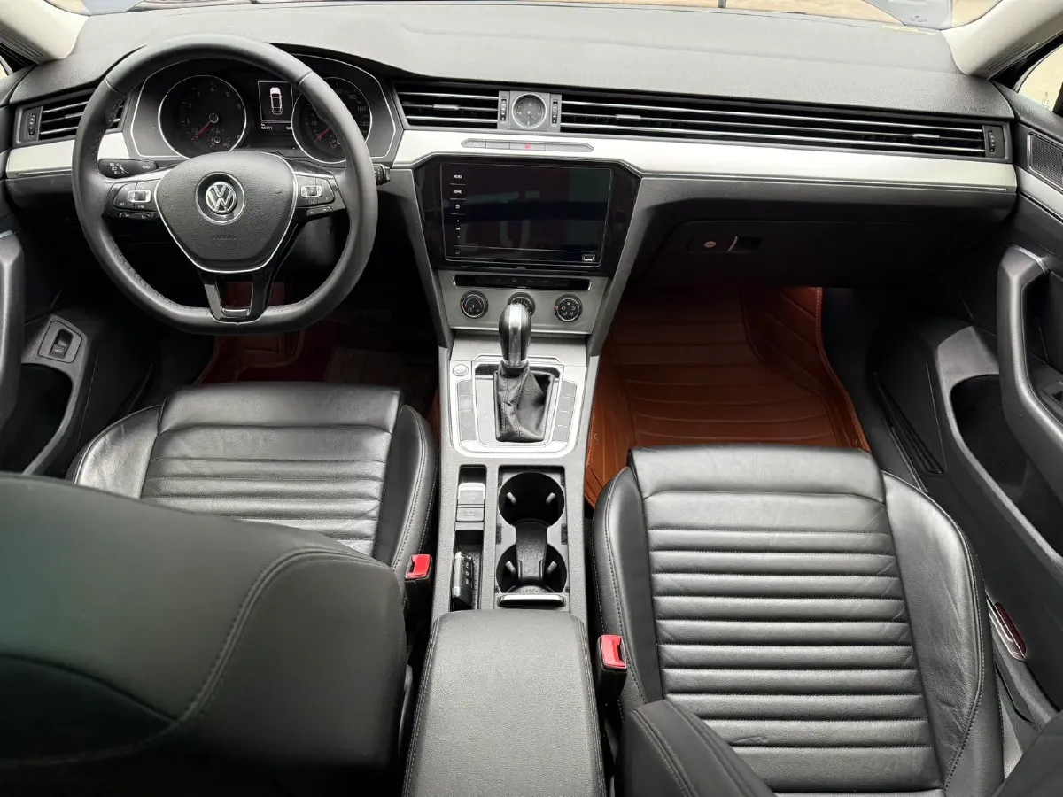 2018 Volkswagen Magotan 1.4T 150HP L4 7DCT,autocango,china used car exporter,china ev exporter,chinese used car exporter,chinese used ev exporter