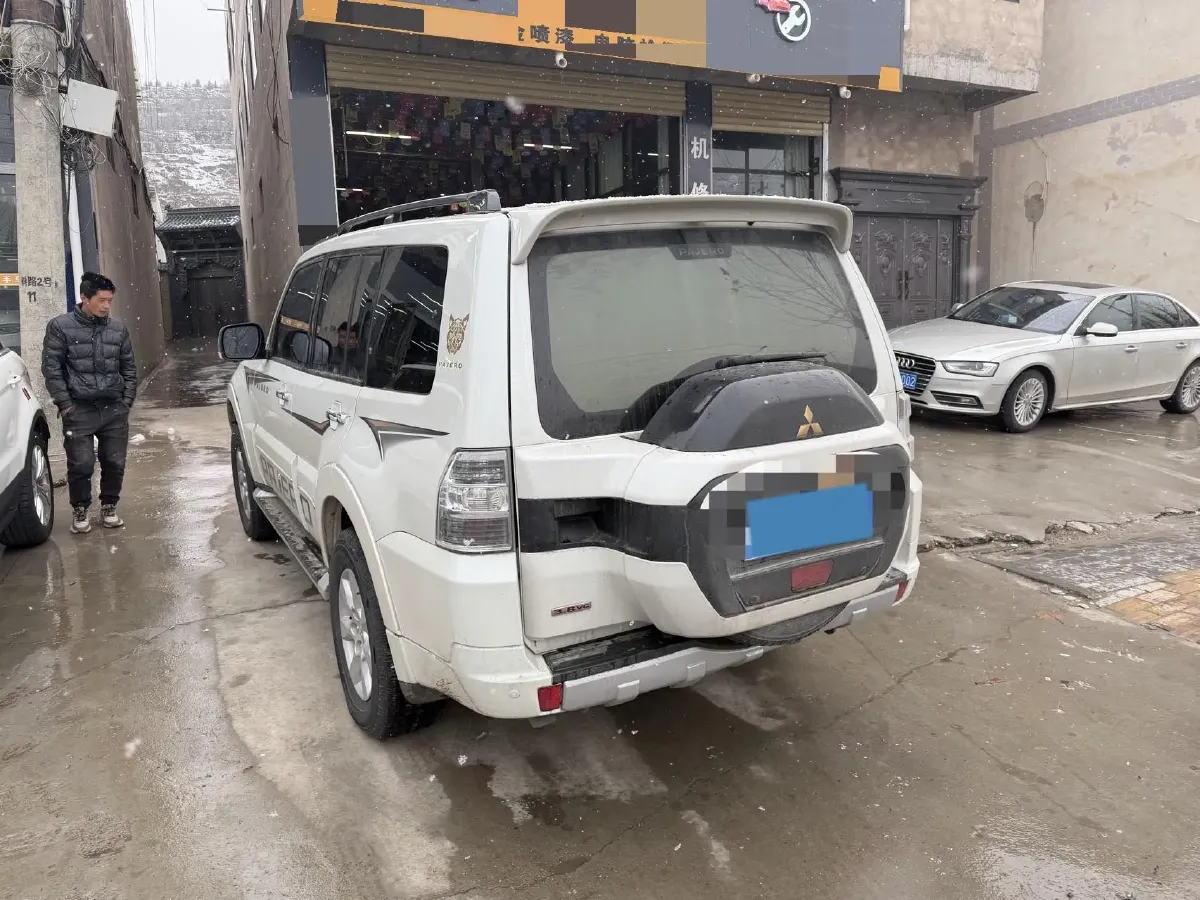 2018 Mitsubishi Pajero 3.0L 174HP V6 5AT,autocango,china used car exporter,china ev exporter,chinese used car exporter,chinese used ev exporter