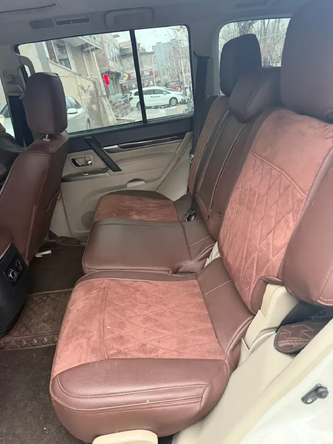 2018 Mitsubishi Pajero 3.0L 174HP V6 5AT,autocango,china used car exporter,china ev exporter,chinese used car exporter,chinese used ev exporter