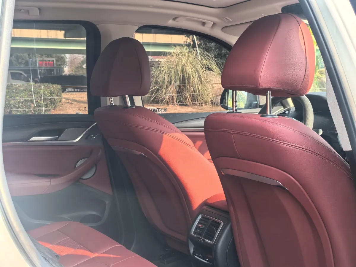 2022 BMW X3 2.0T 252HP L4 8AT,autocango,china used car exporter,china ev exporter,chinese used car exporter,chinese used ev exporter