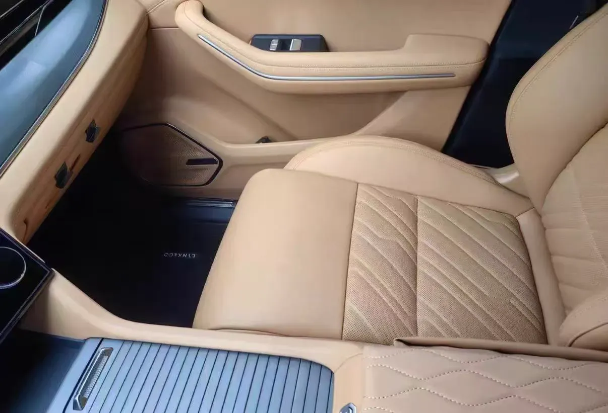 2024 LYNK&CO 09 2.0T 254HP L4 8AT,autocango,china used car exporter,china ev exporter,chinese used car exporter,chinese used ev exporter