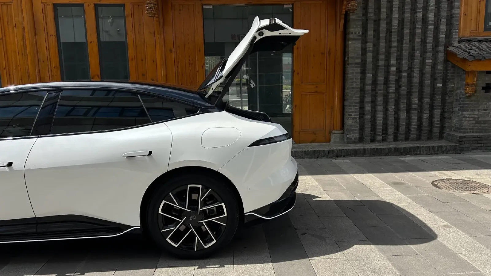 2025 Avatr 06 BEV,autocango,china used car exporter,china ev exporter,chinese used car exporter,chinese used ev exporter
