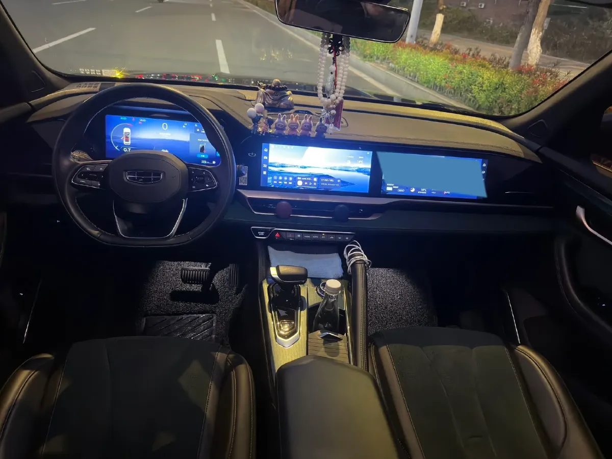 2021 Geely Monjaro 2.0T 218HP L4 7DCT,autocango,china used car exporter,china ev exporter,chinese used car exporter,chinese used ev exporter