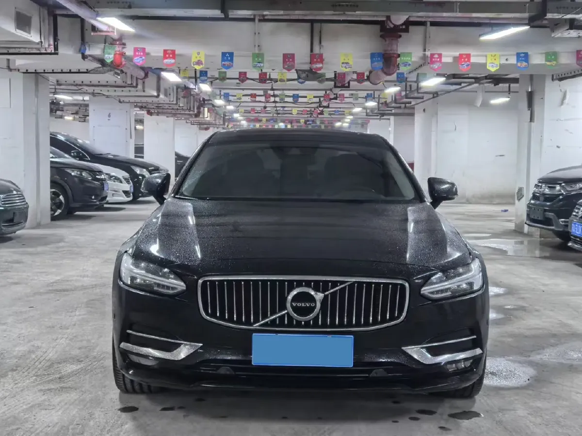 2019 Mercedes-Benz E Class 1.5T 184HP L4 9AT,autocango,china used car exporter,china ev exporter,chinese used car exporter,chinese used ev exporter